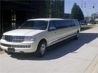 Stretch SUV - Lincoln Navigator