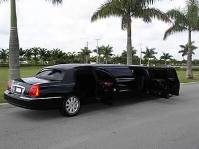 Stretch Limo - Lincoln Town Car
