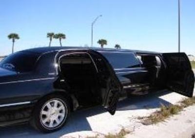 Stretch Limo - Lincoln Town Car