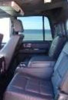 SUV - Lincoln Navigator
