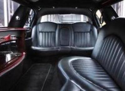 Stretch Limo - Lincoln Town Car