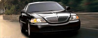 Sedan - Lincoln Town Car