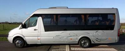 MotorCoach - Deluxe Motor Coach 