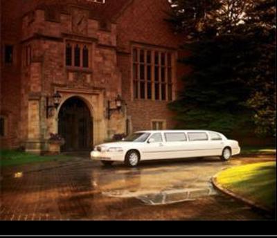 Stretch Limo - Lincoln Town Car