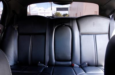 Sedan - Lincoln Town Car