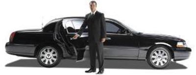 Sedan - Lincoln Town Car L