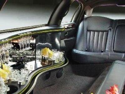 Stretch Limo - Lincoln Town Car