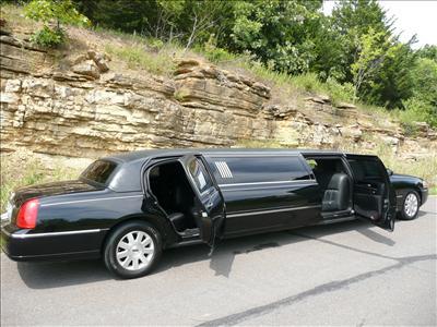 Stretch Limo - Lincoln Town Car