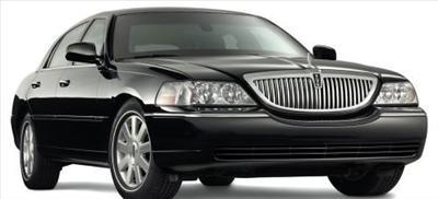 Sedan - Lincoln Town Car