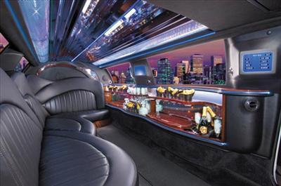 Stretch Limo - Lincoln Town Car