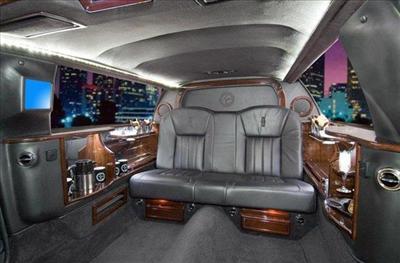 Stretch Limo - Lincoln Town Car