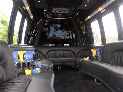 Mini-Bus - Limo / Party Style 