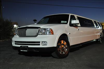 Stretch SUV - Lincoln Navigator