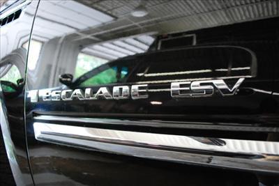 SUV - Cadillac Escalade ESV