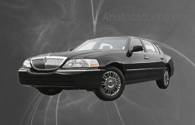 Sedan - Lincoln Town Car