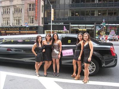 Stretch Limo - Lincoln Town Car