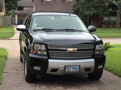 SUV - Chevrolet Suburban