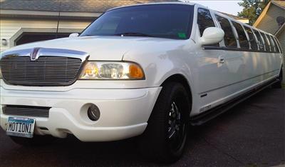 Stretch SUV - Lincoln Navigator