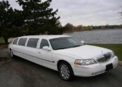 Stretch Limo - Lincoln Town Car