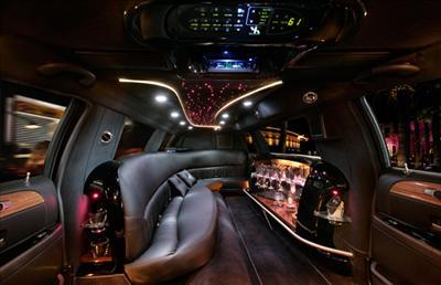 Stretch Limo - Lincoln Town Car