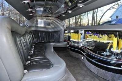 Stretch Limo - Dodge Magnum