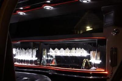 Stretch Limo - Dodge Magnum