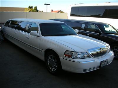 Stretch Limo - Lincoln Town Car