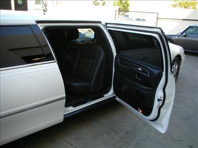 Stretch Limo - Lincoln Town Car