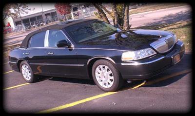 Sedan - Lincoln Town Car