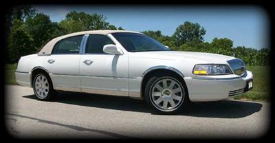 Sedan - Lincoln Town Car