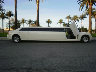Stretch Limo - Chrysler 300