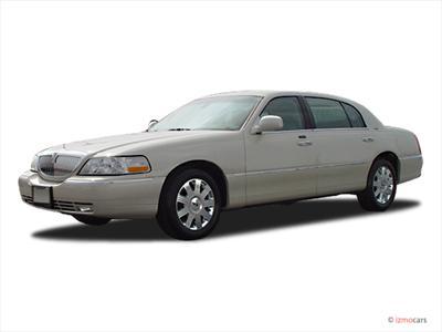 Sedan - Lincoln Town Car
