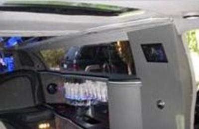 Stretch Limo - Lincoln Town Car