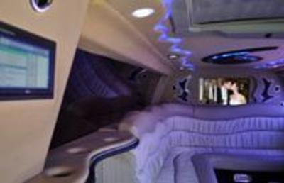 Stretch SUV - Cadillac Escalade