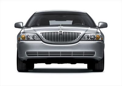 Sedan - Lincoln Town Car