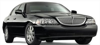 Sedan - Lincoln Town Car