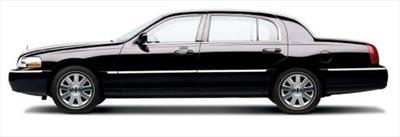 Sedan - Lincoln Town Car L