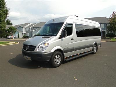 Van - Mercedes Benz Sprinter