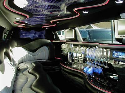 Stretch Limo - Lincoln Town Car