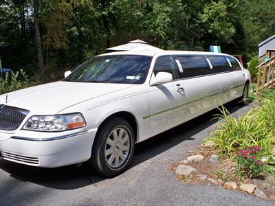 Stretch Limo - Lincoln Town Car