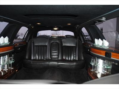 Stretch Limo - Lincoln Town Car