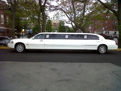 Stretch Limo - Lincoln Town Car