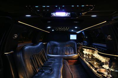 Stretch Limo - Lincoln Town Car
