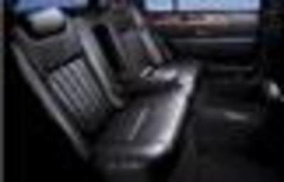 Sedan - Lincoln Town Car L