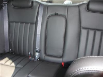 Sedan - Lincoln Town Car L