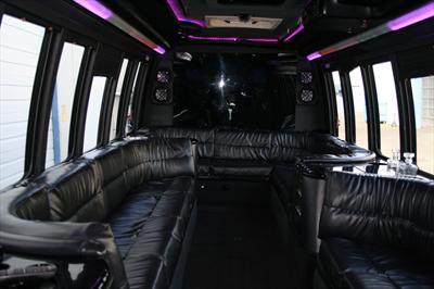 Mini-Bus - Limo / Party Style 