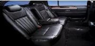 Sedan - Lincoln Town Car