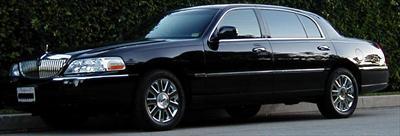Sedan - Lincoln Town Car