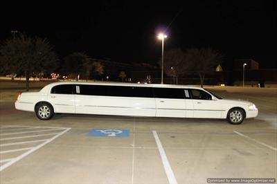 Stretch Limo - Lincoln Town Car