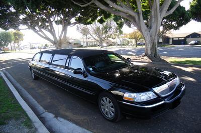 Stretch Limo - Lincoln Town Car